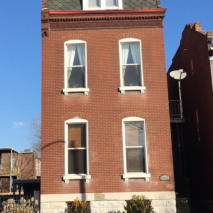 1st image of 1921 Arsenal St