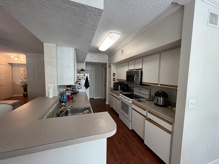 151 SW 117th Ave #207 — Photo 15