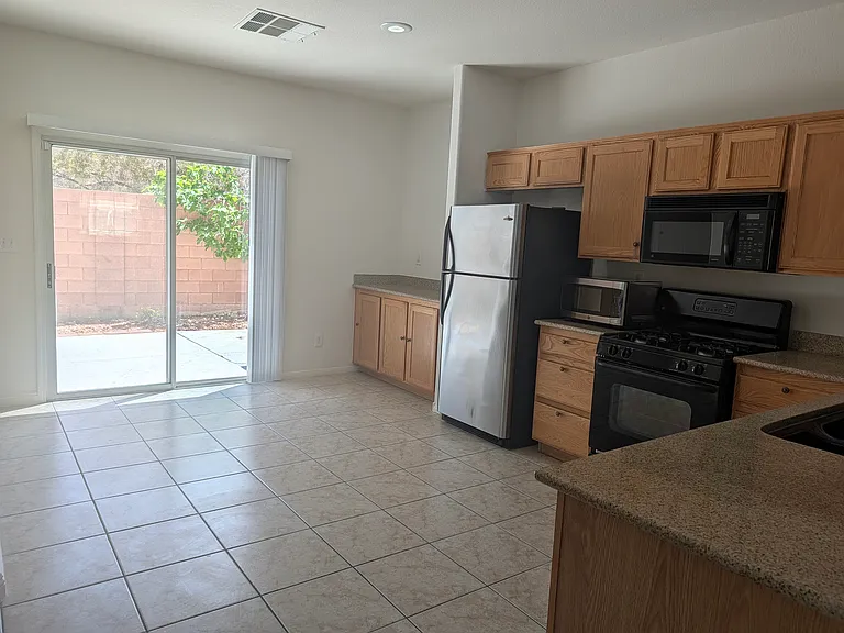 7440 Castillo Peak St — Photo 10