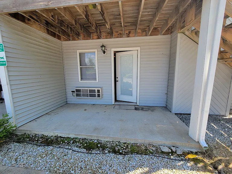 316 E Davis St #C — Photo 22
