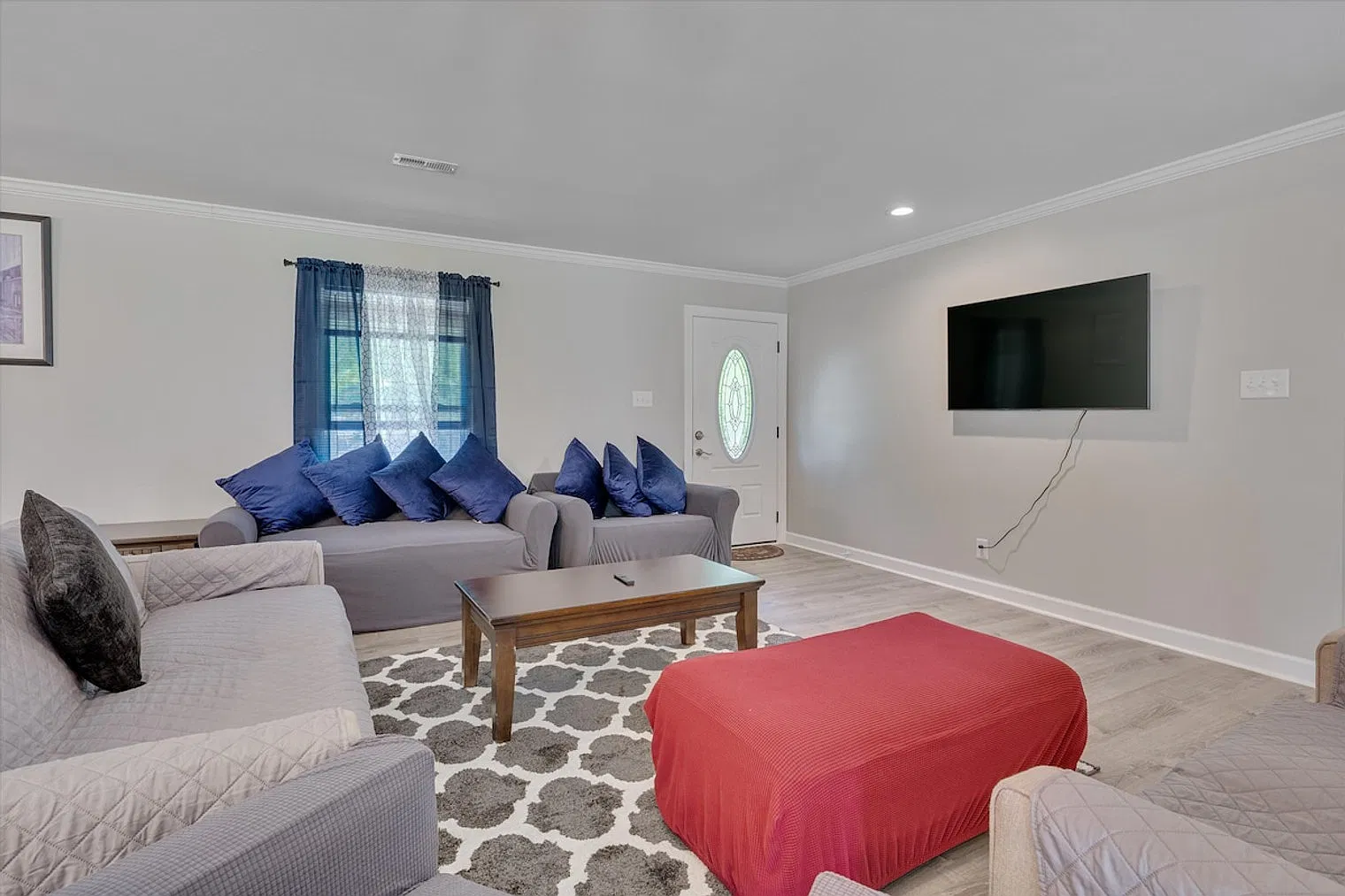 3 bed, 2.0 bath, $4,465 — Photo 3