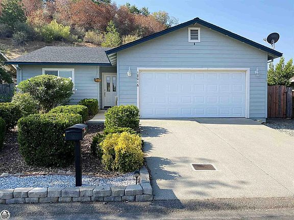 2nd image of 18016 Clouds Rest Rd