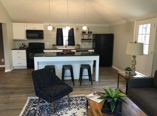 6013 Ballentine St, Shawnee, KS 66203