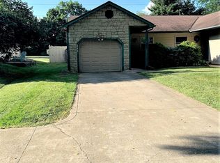 866 Linworth Rd E, Columbus, OH 43235