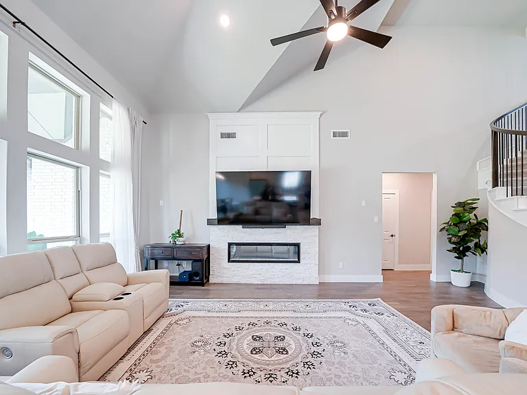 727 Stearman Ln — Photo 12