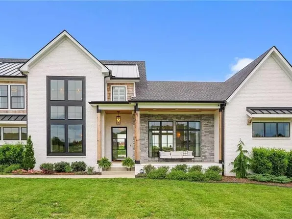 345 Thornton Dr, Fayetteville, GA 30214