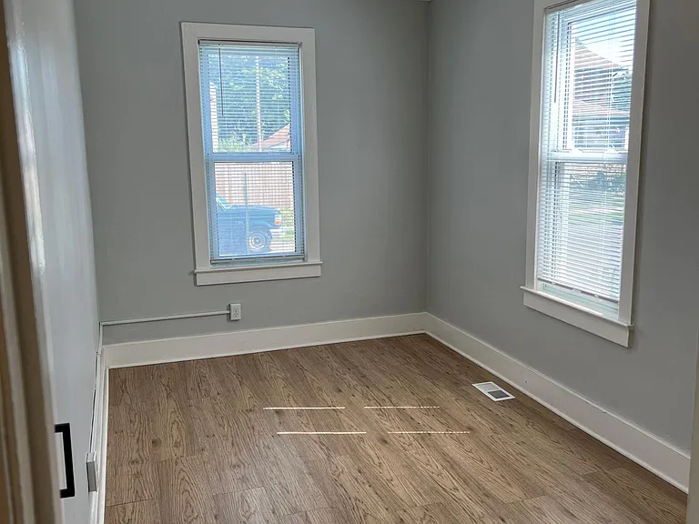 124 Oak St #1 — Photo 11