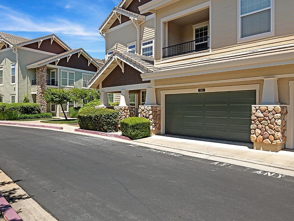 1st image of 2882 Brighton Beach Way #44