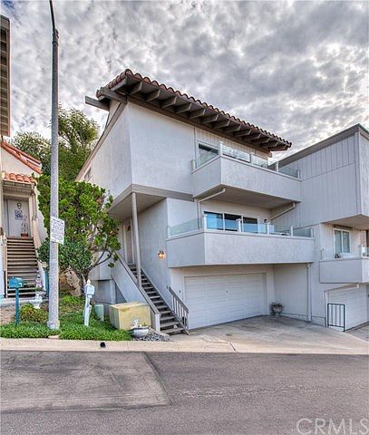 1st image of 810 Calle Pluma