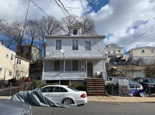 8 Hygeia Pl, Staten Island, NY 10304
