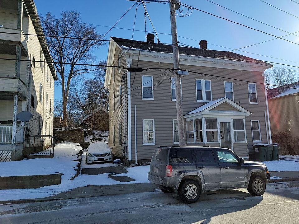 2nd image of 25 Mechanic St