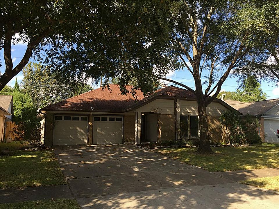 1st image of 15710 Fox Springs Dr