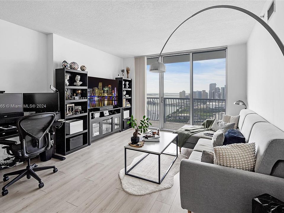 1st image of 1750 N Bayshore Dr APT 4510