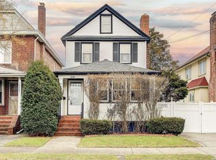 18911 45th Rd, Flushing, NY 11358