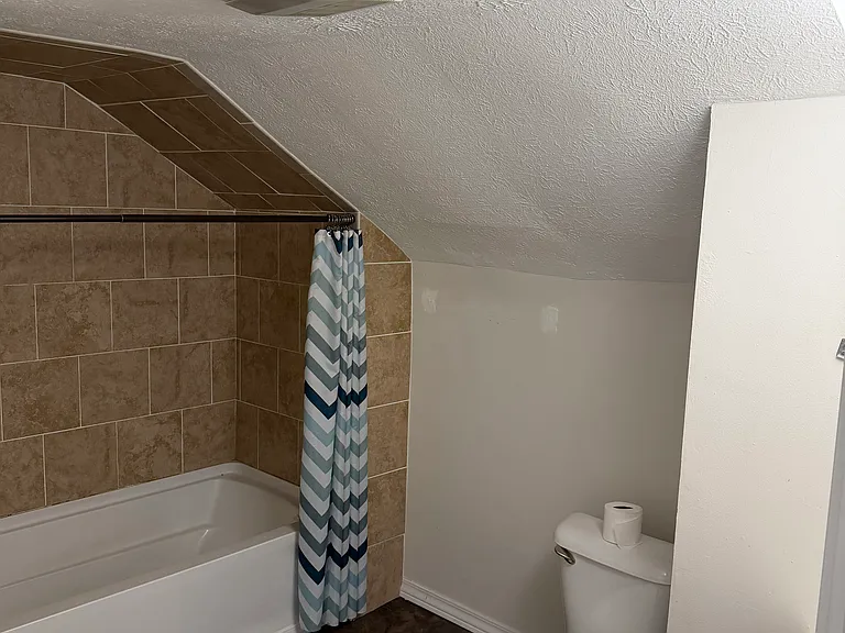 685 Brown St — Photo 4