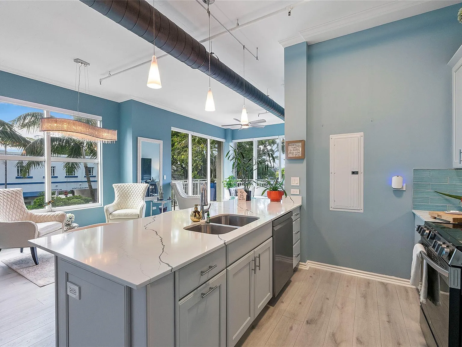 1 bed, 1.5 bath, 1412 sqft, $3,000 — Photo 3