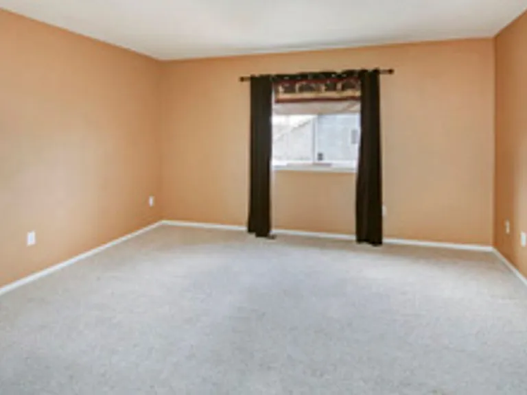 10470 Dresden St — Photo 4