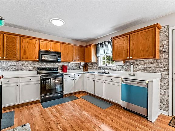 5th image of 13885 Panhandle Ln