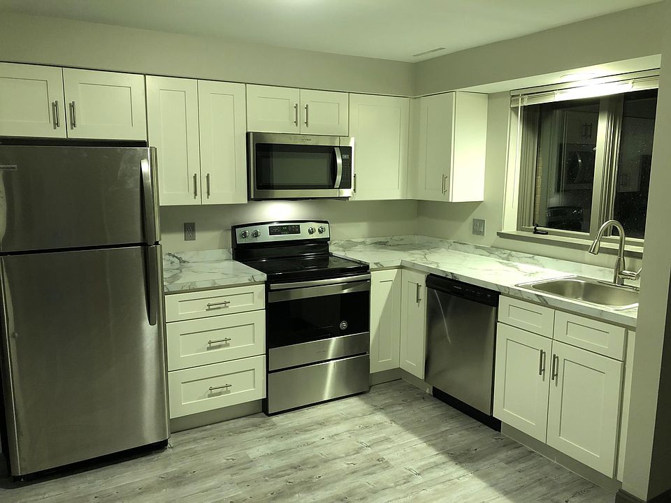 1st image of 614 Englewood Ave APT 3