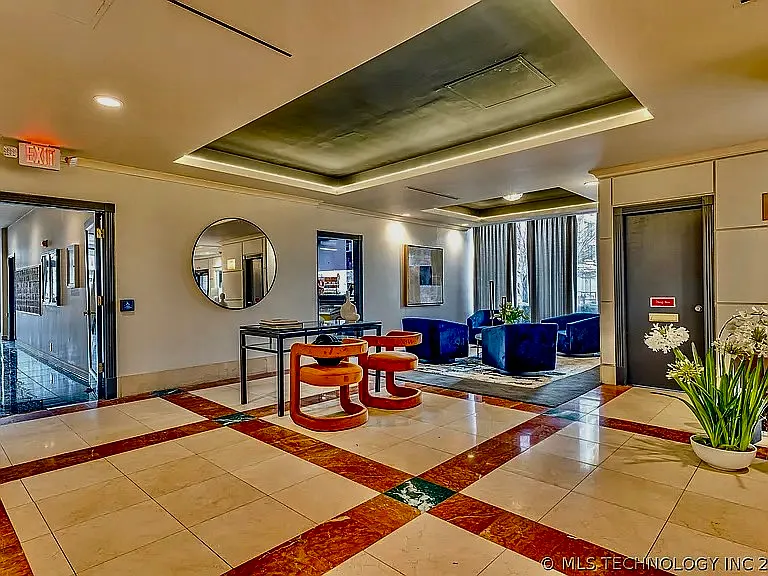 450 W 7th St #1606 — Photo 18