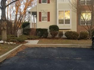 823 N Waterford Ln, Wilmington, DE 19808