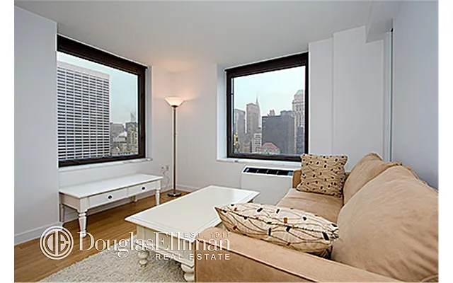 Rented by Douglas Elliman | media 24