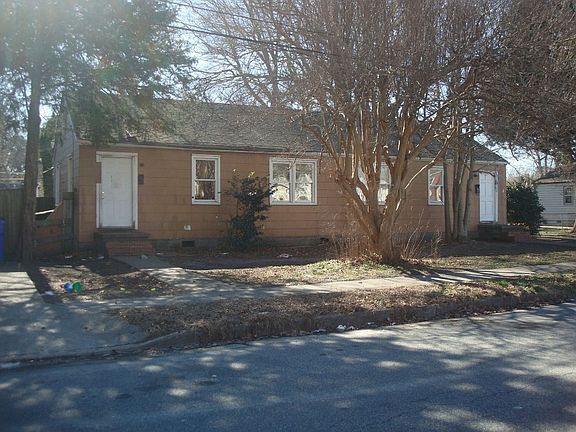 3rd image of 453 Fort Worth Ave