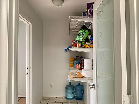 5th image of 3018 N 39th Dr