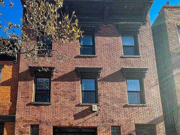 2nd image of 467 Hicks St #1