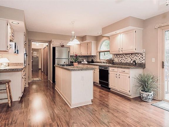 5th image of 6308 Coldstream Dr