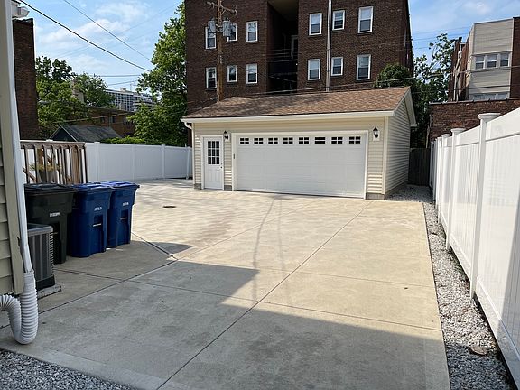 2nd image of 12222 Clifton Blvd #12222