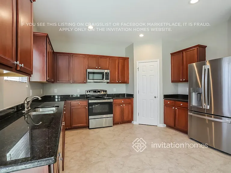 3826 Althorp Dr — Photo 4