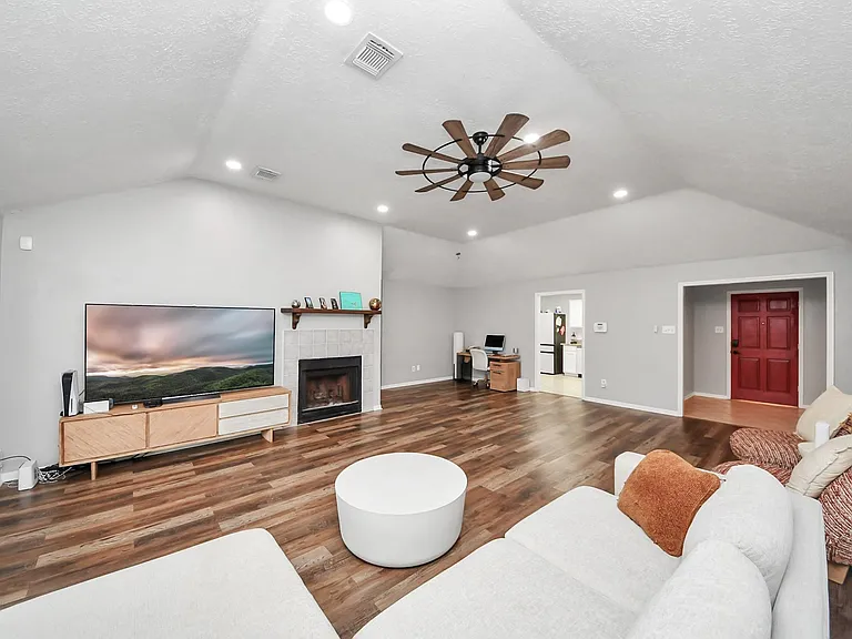 20923 Moor Lily Ct — Photo 12