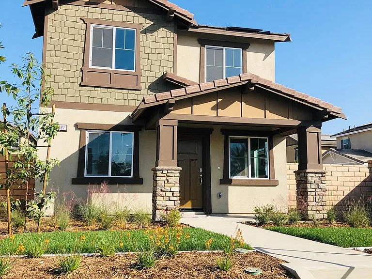 2897 E La Avenida Dr — Photo 6