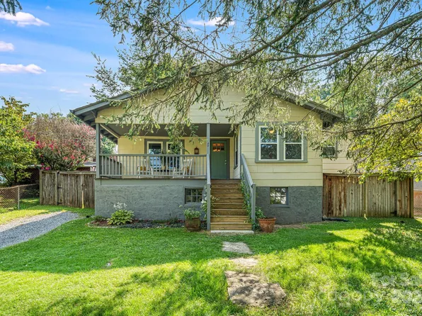 80 School Rd E, Asheville, NC 28803