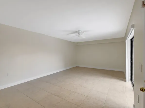 6410 64th Way, West Palm Beach, FL 33409