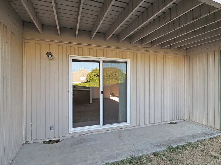 Idylewood Apartments — Photo 10