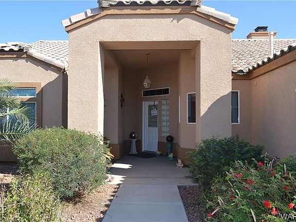 3rd image of 2046 E Desert Greens Dr