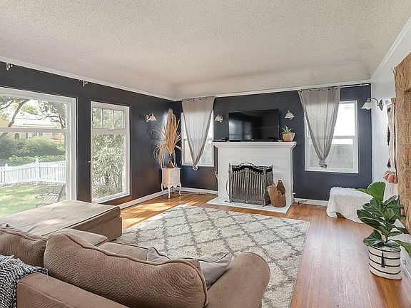 3rd image of 1610 Beech Ave