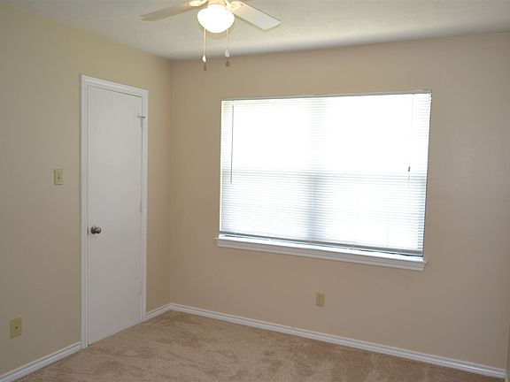 3rd image of 1818 Woodsman Dr #A-b