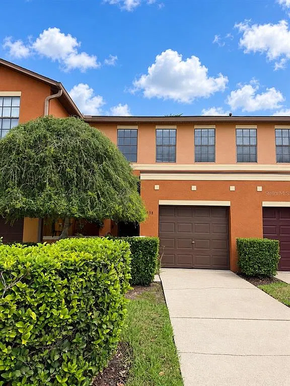 2 bed, 2.5 bath, 1298 sqft, $2,300 — Photo 1