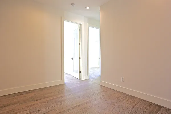 Rented by Nest Seekers International | media 63