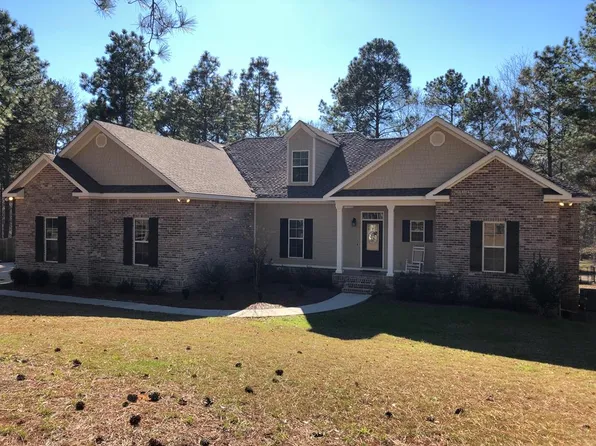 104 Ring Oak Dr, Troy, AL 36081