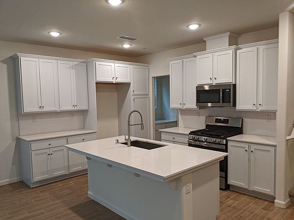 2nd image of 6433 Malbec Dr