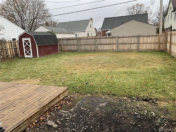 2nd image of 831 Greenmount Blvd