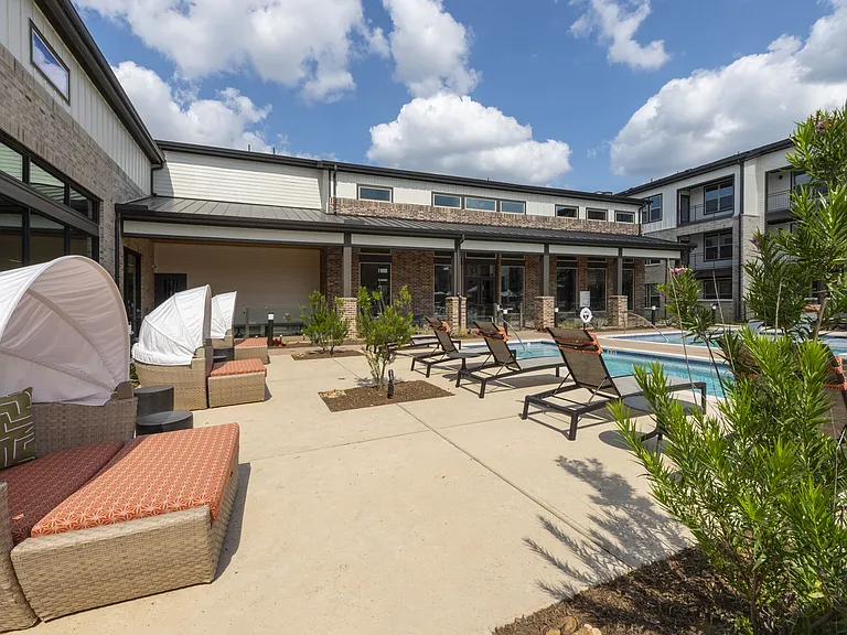 Lenox Grand West — Photo 23