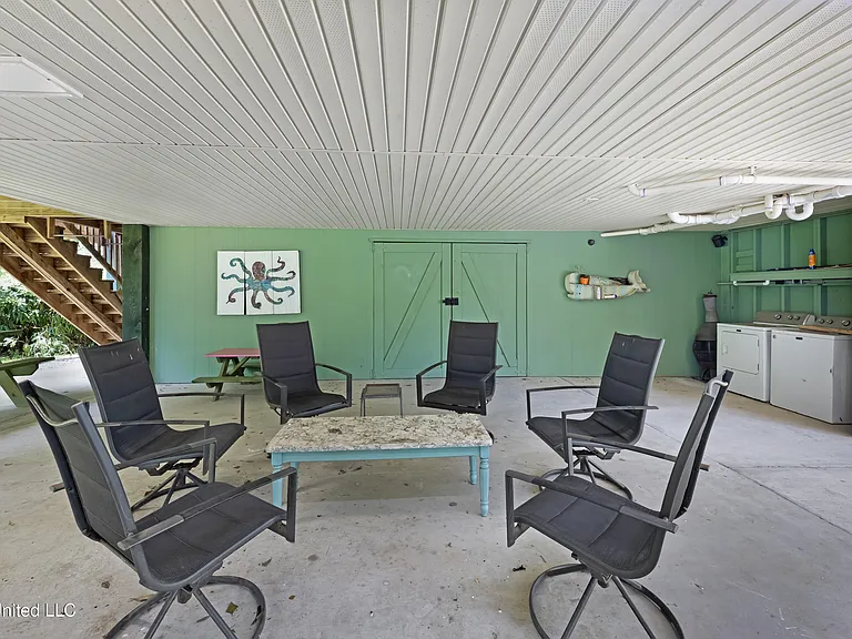 316 Fink St — Photo 16