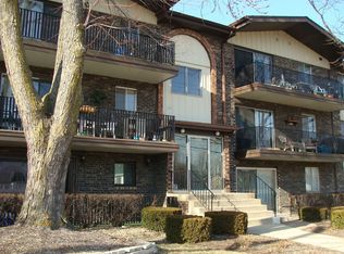 5202 Midlothian Tpke APT 102, Crestwood, IL 60445