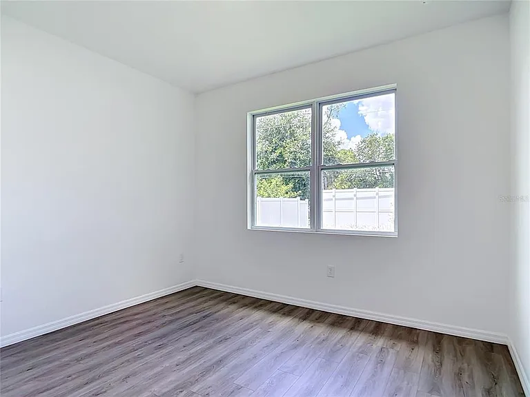 1081 McCrory St — Photo 38