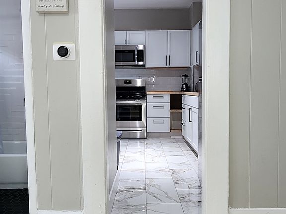 5th image of 1912 Wilcox St #1